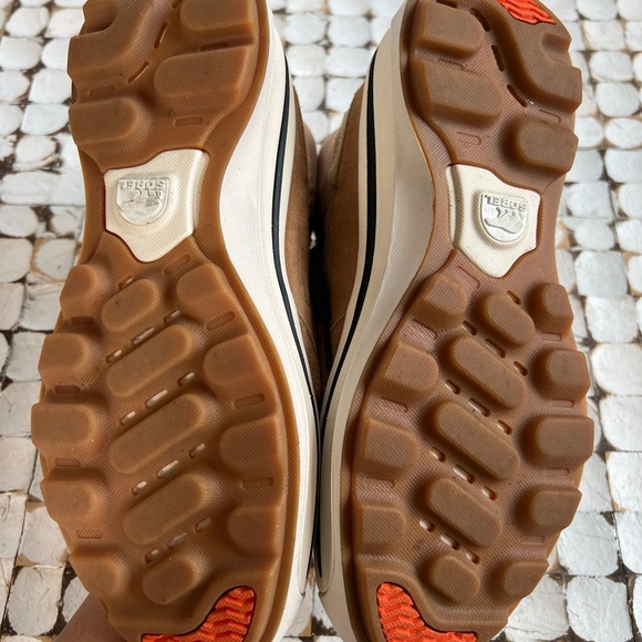 SOREL. Size 7. Like NEW, worn once. Best for 6.5/7 - Picture 2 of 3